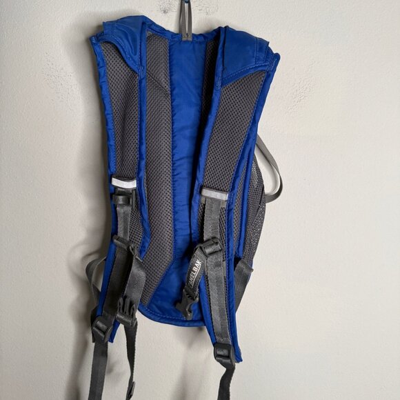 CamelBak Rogue Unisex Hydration Pack Blue Backpack Without Straw Hiking Running - Picture 3 of 5